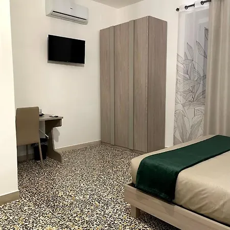 לינה וארוחת בוקר Dimora T'ama 3*